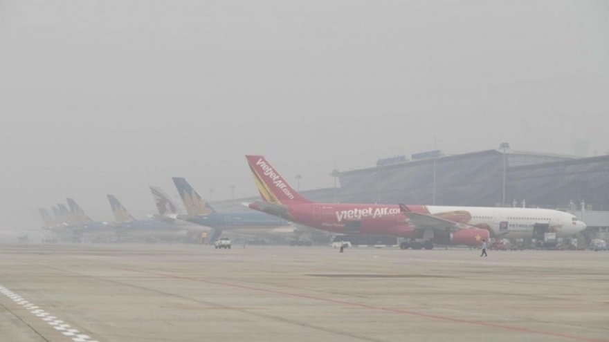 Thick fog diverts and delays flights due to poor visibility